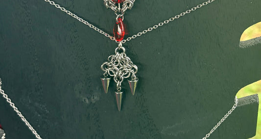 Amaris Pendant Necklace