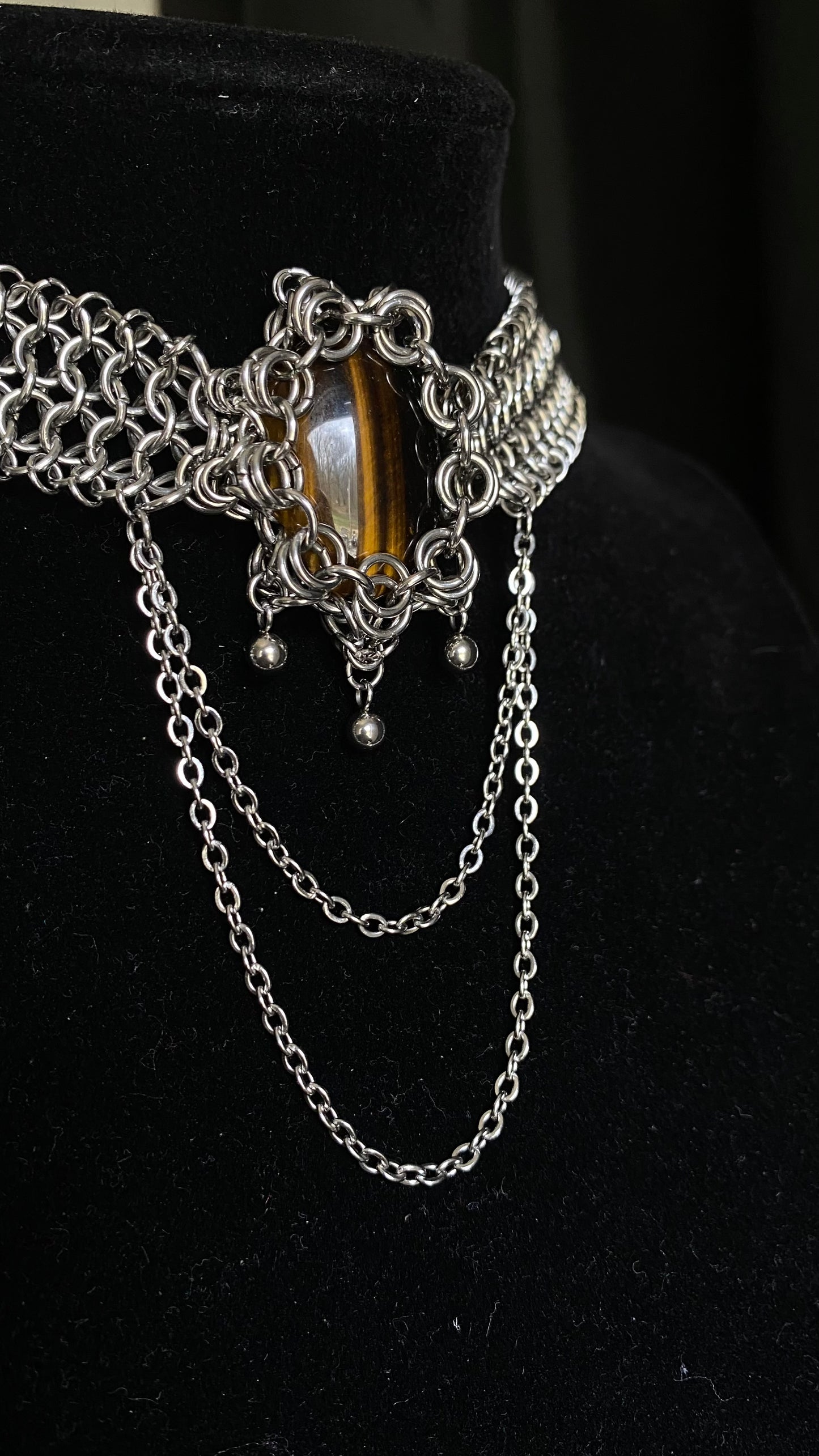 Tiger’s Eye Chainmail Choker