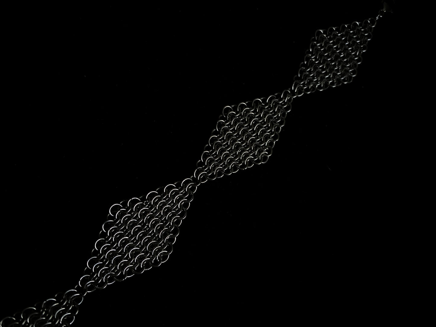 Harlequin Diamond Chainmail Bracelet